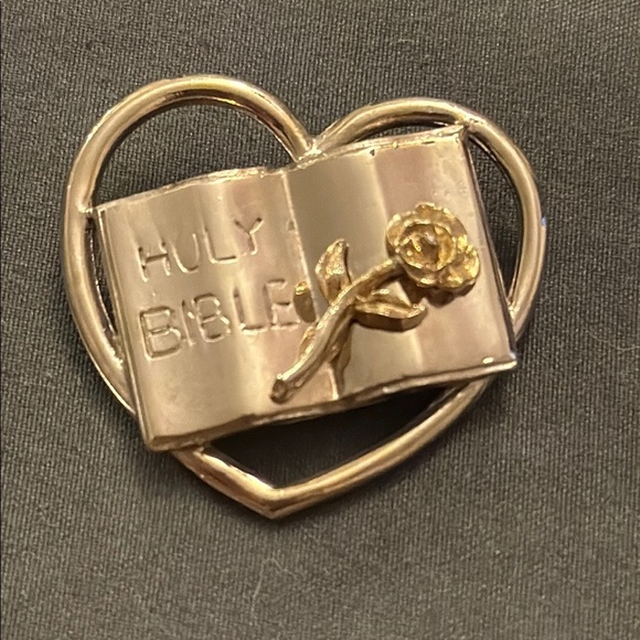 Gold Heart Brooch with Holy Bible Design - Picture 1 of 4